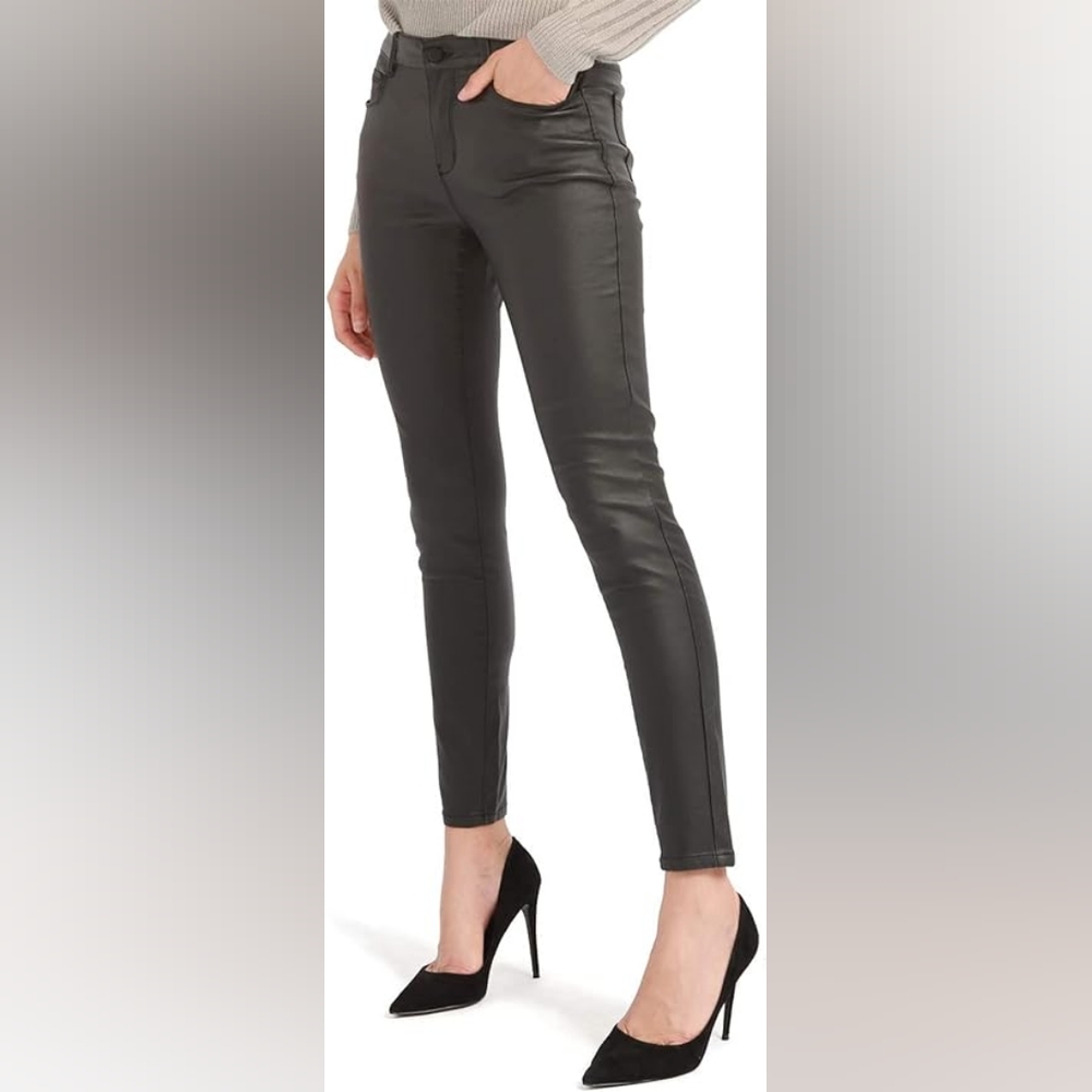 Bamans Women's Faux Leather Pants  Size Med  NWT